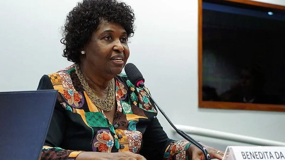 Movimentos acusam Senado de favorecer mercado e travar direitos sociais