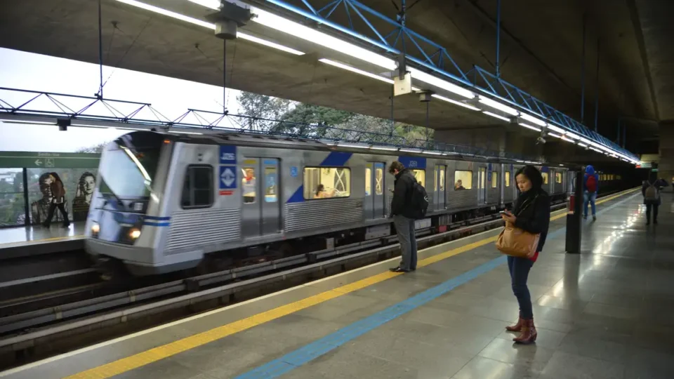 Reprovação a privatização de metrô e trem cresce em São Paulo, diz Datafolha