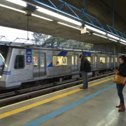 Privatizações de Tarcísio: falhas em trens e metrôs de SP crescem 27% em um ano
