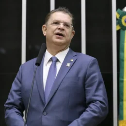 PF apura R$ 15,5 mi em saques e empresas sem funcionários em caso ligado a Sóstenes