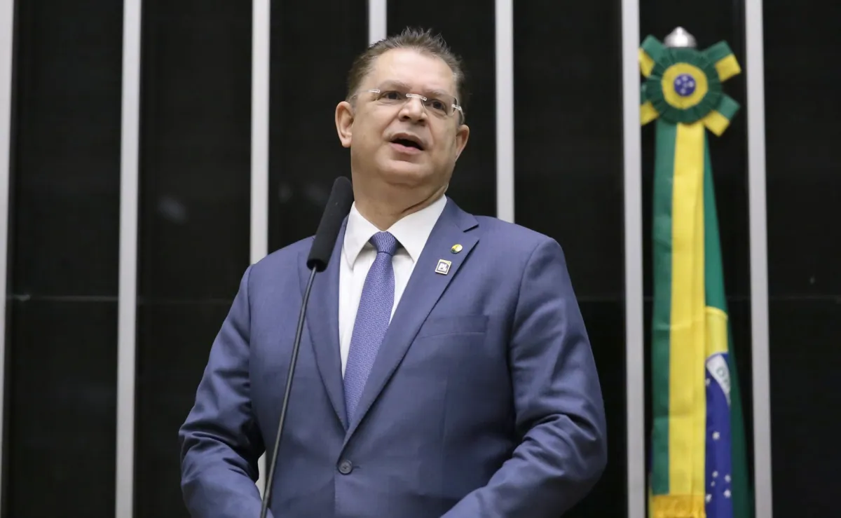 PF apura R$ 15,5 mi em saques e empresas sem funcionários em caso ligado a Sóstenes