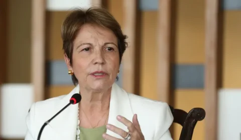 Ex-ministra de Bolsonaro, Tereza Cristina recusa convite para ser vice de Flávio