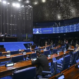 Senado aprova incentivo a data centers com manobra para incluir gás natural