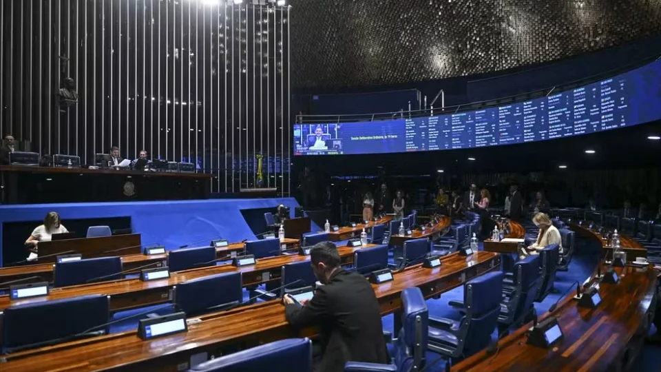 Senado aprova incentivo a fertilizantes, e renúncia fiscal fica para jabuti na Câmara