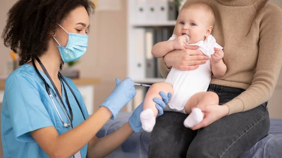 Com 4 casos suspeitos de sarampo, São Bernardo do Campo (SP) deve vacinar bebês