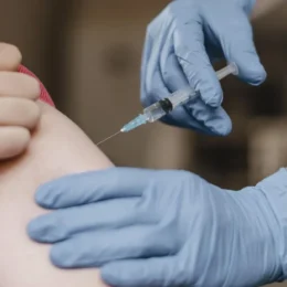 Acesso às vacinas é o maior desafio para melhorar as coberturas no país, diz Unicef