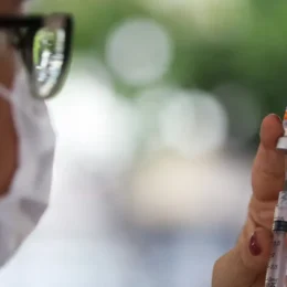 Anvisa atualiza composição de vacinas contra Covid para acompanhar variantes em circulação
