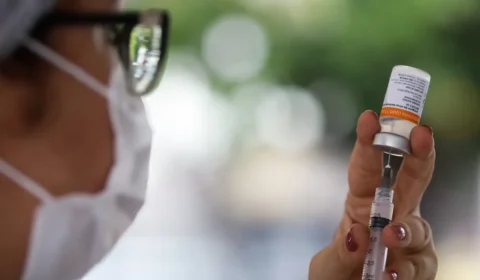 Anvisa atualiza composição de vacinas contra Covid para acompanhar variantes em circulação
