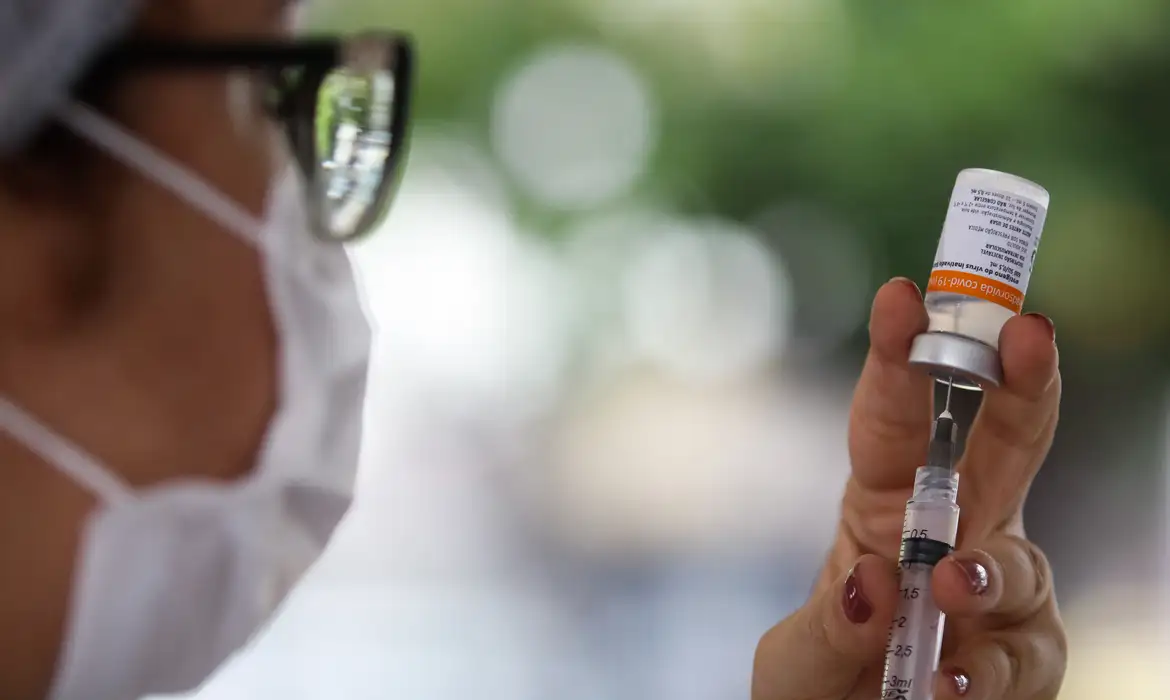 Anvisa atualiza composição de vacinas contra Covid para acompanhar variantes em circulação