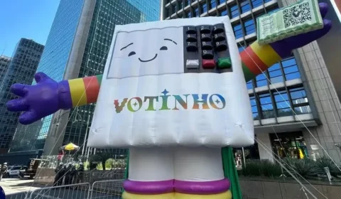 Partido de Tarcísio aciona TRE contra campanha da Parada LGBT na Paulista