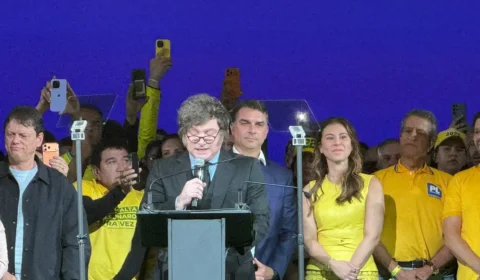Não interromper o adversário quando está a fazer asneiras