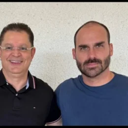 Enquanto Brasil lamenta eliminação, Sóstenes e Eduardo ironizam pênalti perdido: ‘Aos 13 minutos’