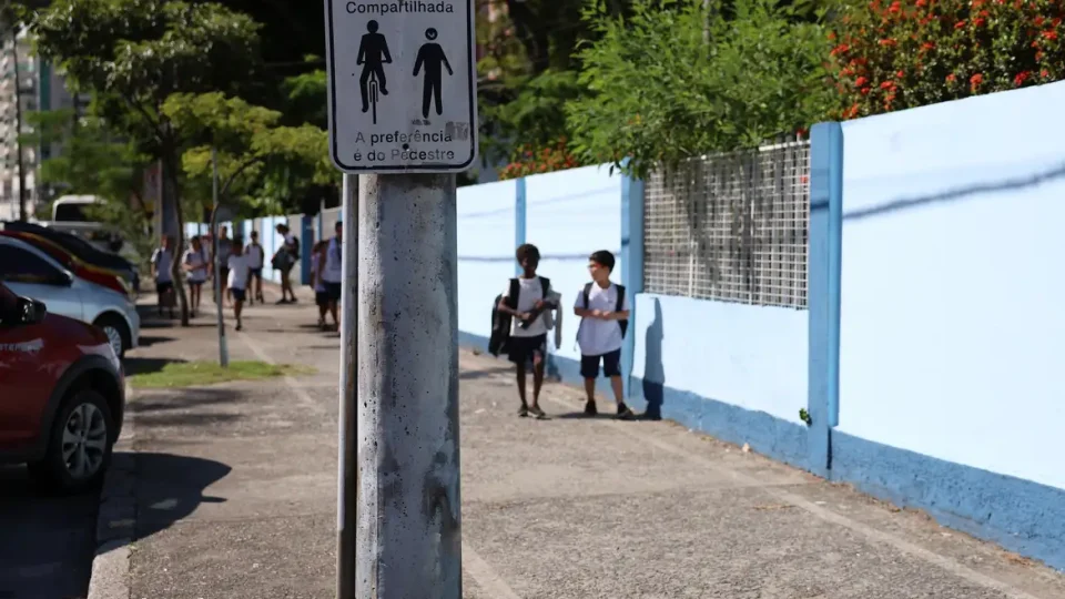 Brasil reduz pobreza, mas amplia desigualdades, mostra estudo