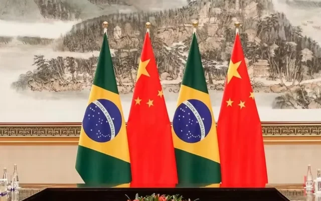 China diz que é afetada por tarifaço e pede para entrar em ação do Brasil contra EUA