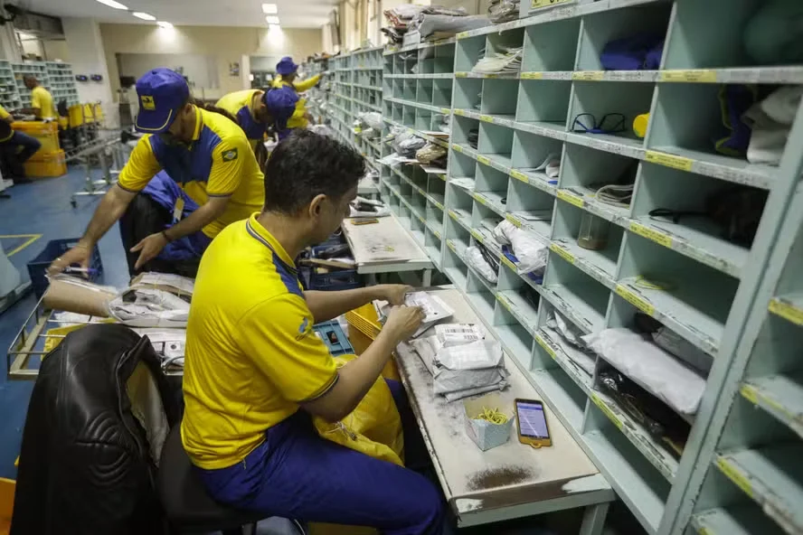 106612440-brasilia-df-24-01-2022-unidade-de-distribuicao-dos-correios-em-brasilia.foto-joedson.webp