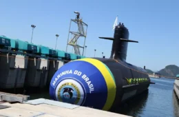 Programa nuclear da Marinha lidera gasto militar brasileiro