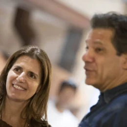 Coligação de Haddad denuncia Jovem Pan por fake news sobre esposa do candidato