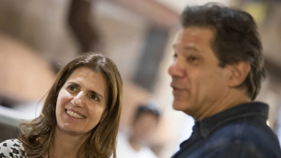 Coligação de Haddad denuncia Jovem Pan por fake news sobre esposa do candidato