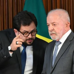 Lobista pagou cartão e carro de ex-chefe de gabinete de Lula enquanto negociava com governo, diz PF