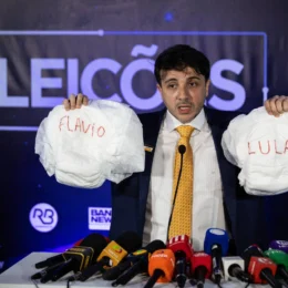 Lula vai ao TSE contra Renan Santos e Caiado por ataques em debate