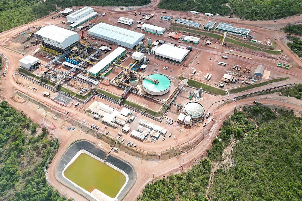 EUA põem mais R$ 1,2 bi e compra de mineradora brasileira de terras raras avança