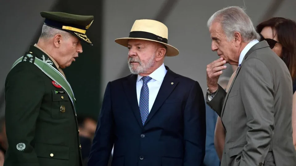 Lula volta a defender investimento em defesa; ‘não pode ser para quando sobrar dinheiro’