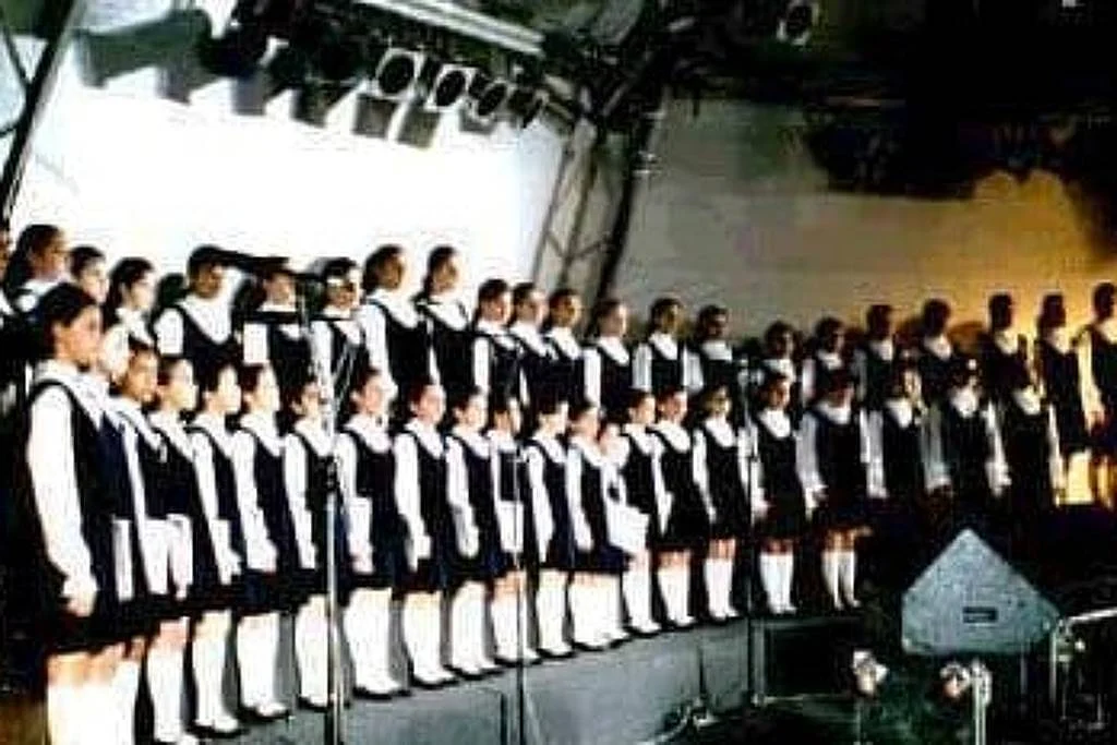 Justiça impõe medidas contra fundador do ‘Meninas Cantoras’ após denúncias de abuso sexual