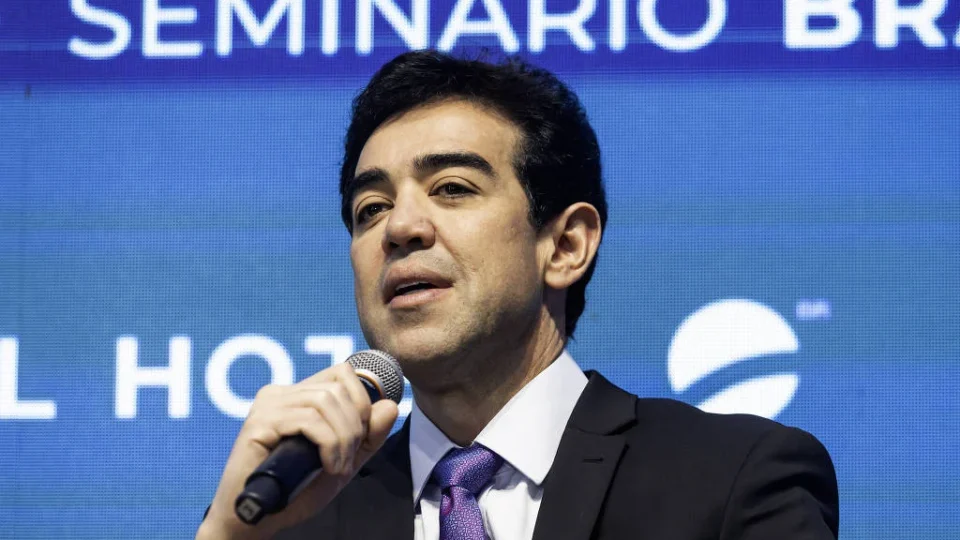 Bruno Dantas renuncia ao TCU e abre vaga para indicação do Senado
