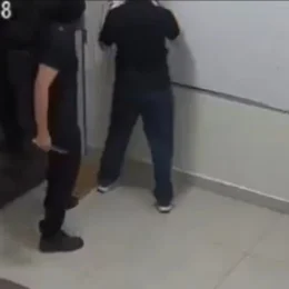 Adolescente é apreendido após atacar professor com canivete durante aula no AM