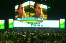 Convenção do PL com Flávio Bolsonaro em SC tem vídeo com voz semelhante a de Jair