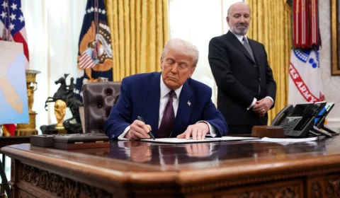 Governo Trump é processado por 25 estados dos EUA por nova rodada de tarifas