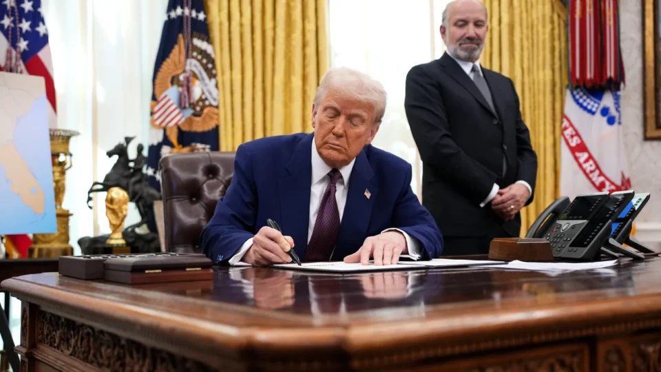 Governo Trump é processado por 25 estados dos EUA por nova rodada de tarifas