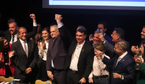 Vice de Flávio reúne blindagem a aliados, apoio à anistia e investigação por estupro