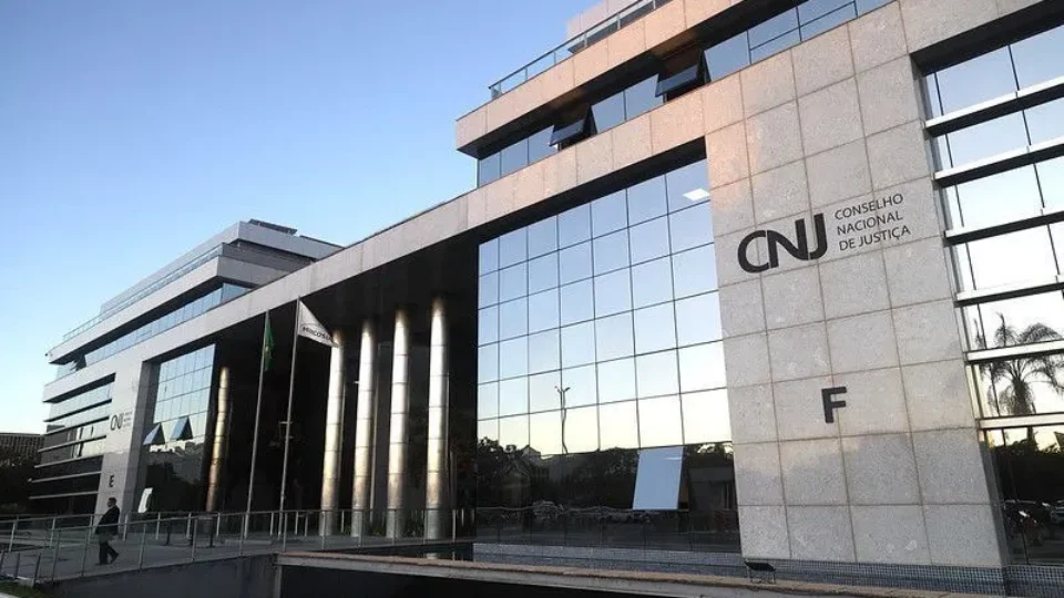 CNJ proíbe desembargador aposentado de advogar no tribunal em que atuava