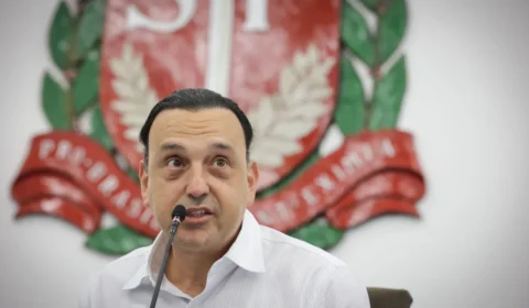 Justiça de SP condena vice de Tarcísio a indenizar PT por associar partido ao narcotráfico