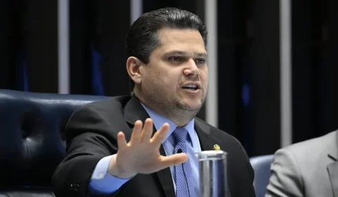 Alcolumbre frustra governo Lula e deixa fim da 6×1 para depois do 1º turno da eleição
