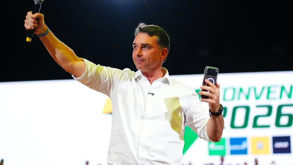 Podemos recusa apoio a Flávio Bolsonaro e também decide ficar neutro na eleição