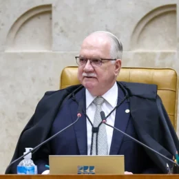 Fachin adia julgamento do STF sobre mandato-tampão e governo interino no RJ