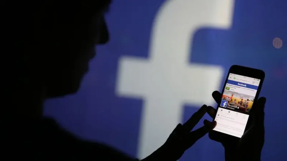 Facebook não barra anúncios com desinformação sobre eleições brasileiras