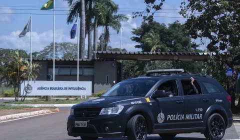 Governo Lula ainda trata Abin sob sombra do SNI, dizem servidores