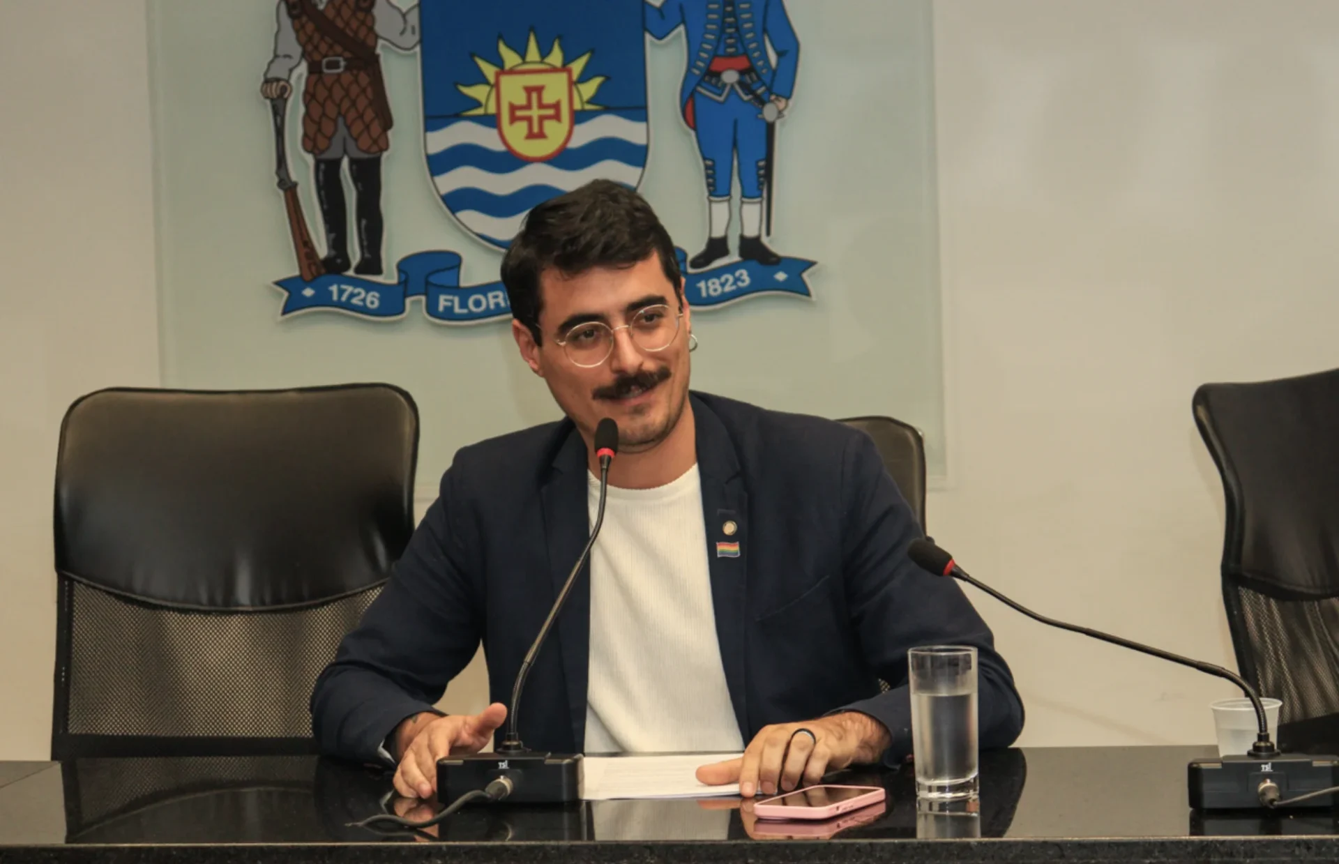 Vereador é denunciado por MP-SC ao expor histórico de nazismo do pai de deputada
