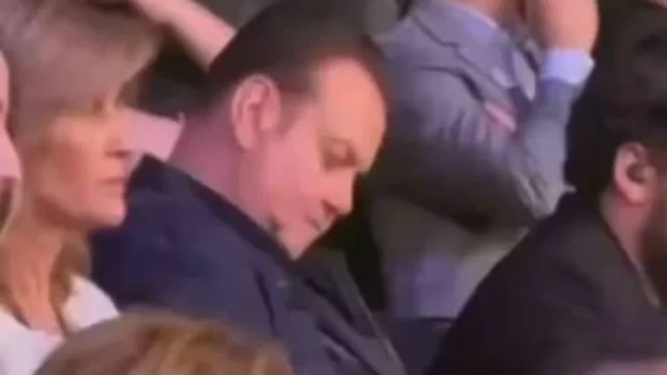 Kassab é flagrado dormindo durante debate presidencial na Band