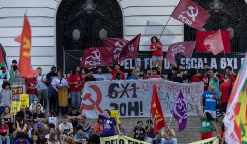 Senador rejeita emendas, entrega relatório e fim da escala 6×1 fica pronta para votação