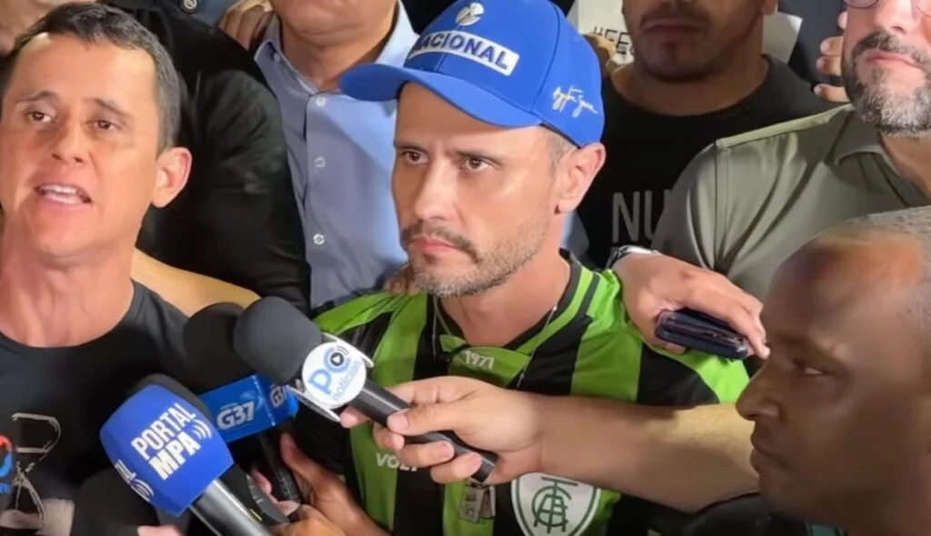 Republicanos recua e vai liberar Cleitinho para ser candidato ao Governo de MG