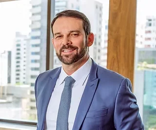 Novo advogado de Vorcaro, Daniel Bialski pede audiência com André Mendonça no STF