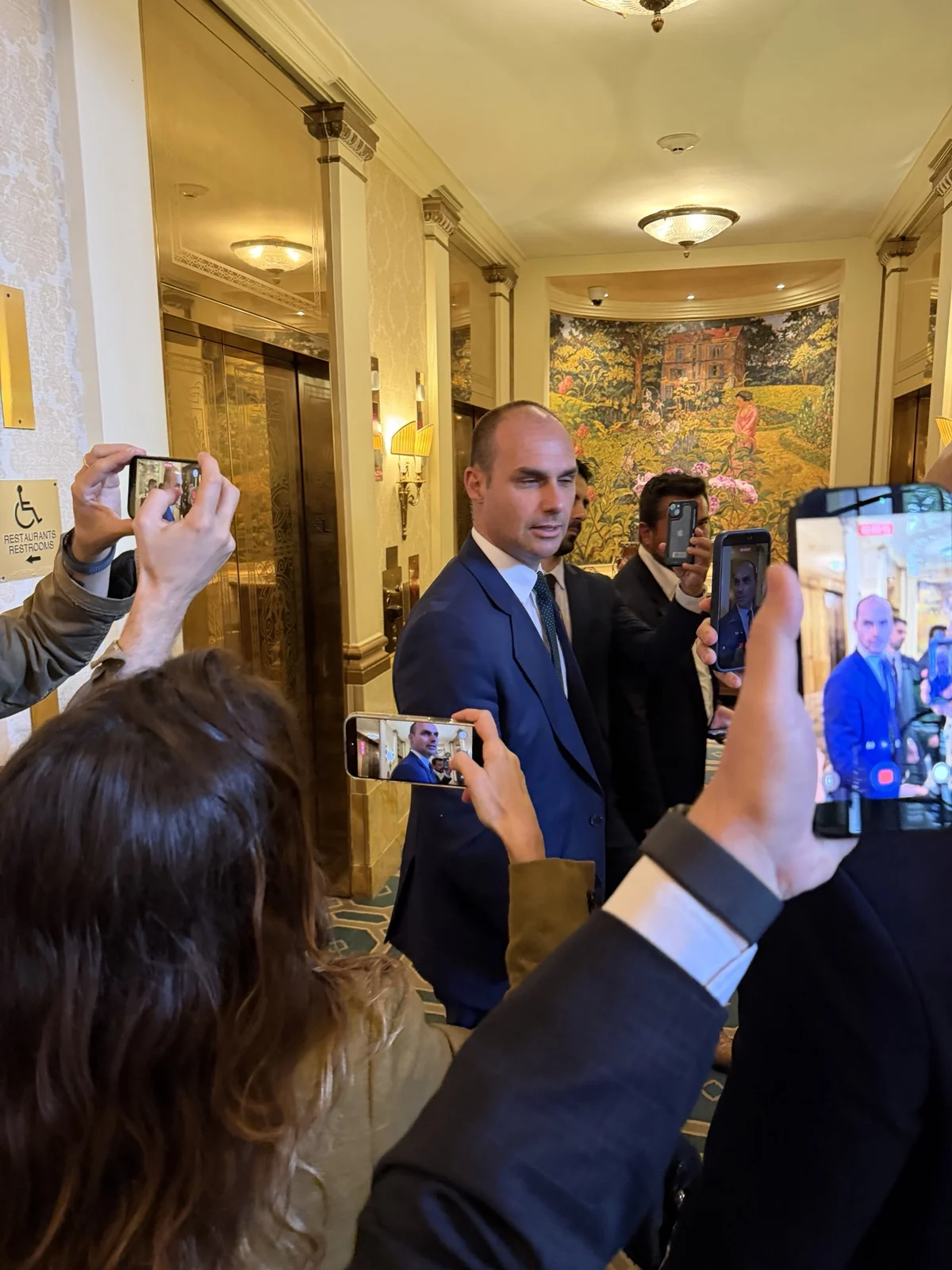 Eduardo Bolsonaro no Willard Hotel, em maio de 2026. Foto: Ken Silverstein / Agência Pública