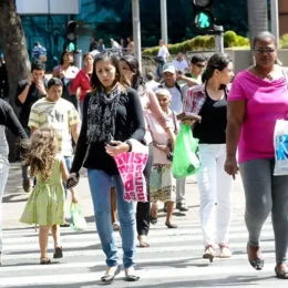 Brasil tem 214,2 milhões de habitantes e 15 municípios com mais de 1 milhão em 2026