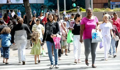 Brasil tem 214,2 milhões de habitantes e 15 municípios com mais de 1 milhão em 2026