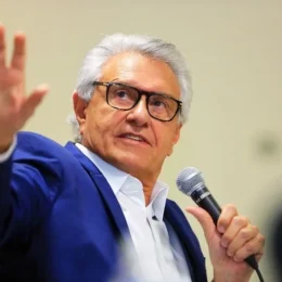 Caiado cobra cassação de ausentes em debate, mas faltou em 2022 quando liderava pesquisas