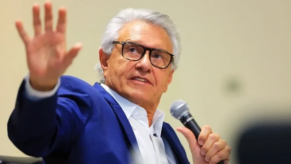 Caiado cobra cassação de ausentes em debate, mas faltou em 2022 quando liderava pesquisas